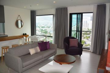 Modern 2 bedrooms high floor for rent near BTS Thonglor