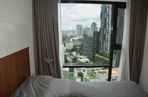 Modern 2 bedrooms high floor for rent near BTS Thonglor