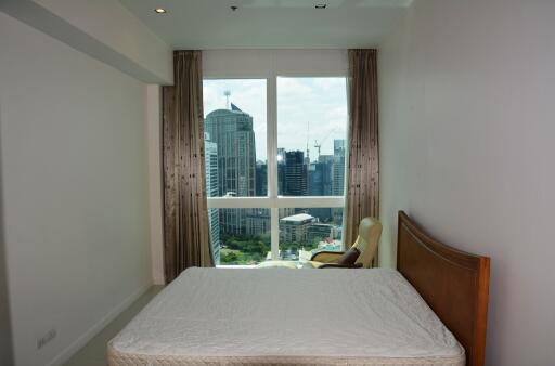 2-bedroom modern condo in Sukhumvit/Asoke area