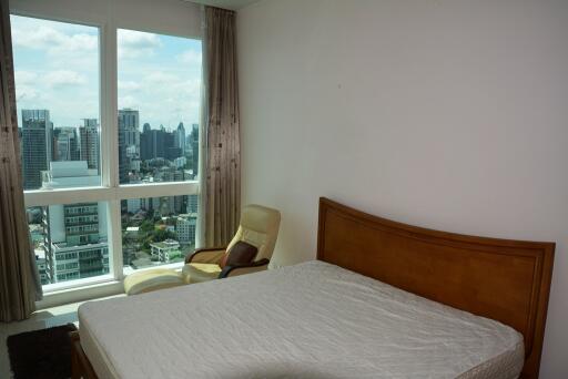 2-bedroom modern condo in Sukhumvit/Asoke area