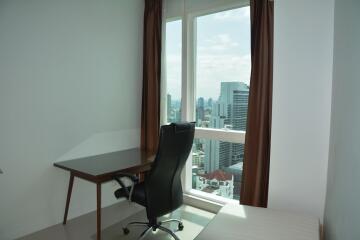 2-bedroom modern condo in Sukhumvit/Asoke area