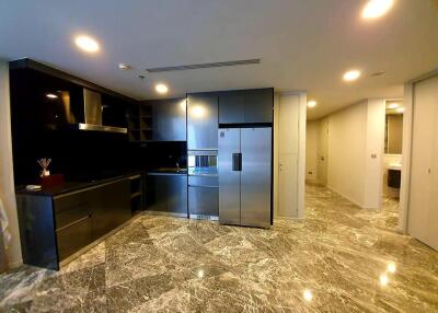 Brand new unit 3 bedrooms condo for sale near BTS Phromphong