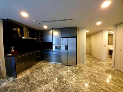 Brand new unit 3 bedrooms condo for sale near BTS Phromphong