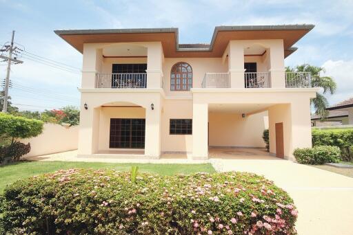 4 bedroom villa for sale in Hua Hin