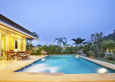 Nice 3 bedroom pool villa for sale in Nong Kae, Hua Hin