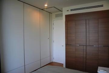 1-bedroom modern high floor condo on Petchaburi Road