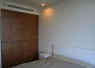 1-bedroom modern high floor condo on Petchaburi Road