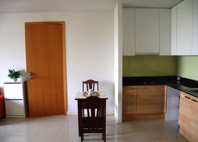 Spacious 1-bedroom condo in Petchaburi-Nana area