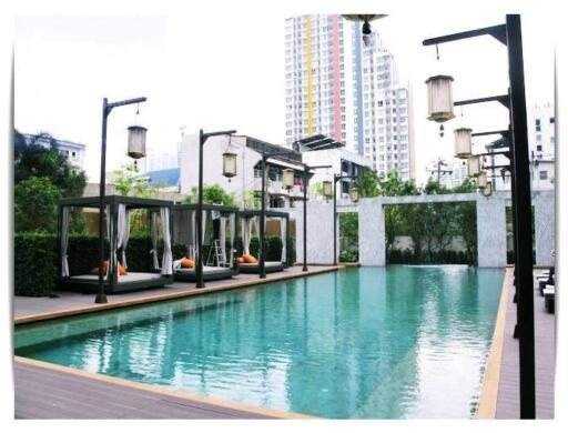 High floor unit 1 bedroom condo for sale in Sathorn