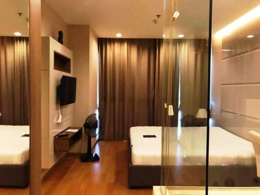 High floor unit 1 bedroom condo for sale in Sathorn