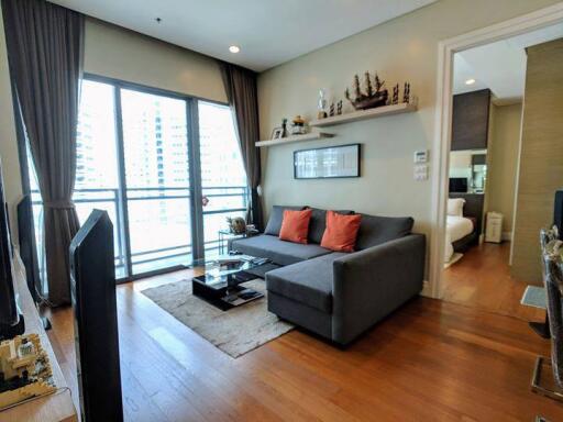 2 bedrooms condo for sale with tenant near BTS Phromphong