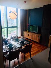Modern 2 bedrooms condo for rent near BTS Ratchathewi