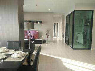 Modern 3 bedrooms condo for sale in Thonglor