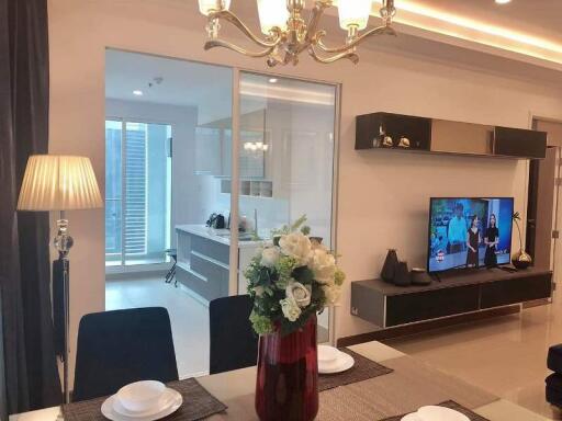 1 bedroom condo for sale in Phayathai close to BTS and Airport link