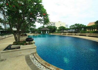 Large 2 bedrooms condo for sale river view