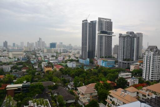 Spacious & modern 2-bedroom condo on Sathorn Road