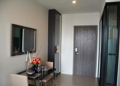 1-bedroom high floor condo on Petchaburi Road