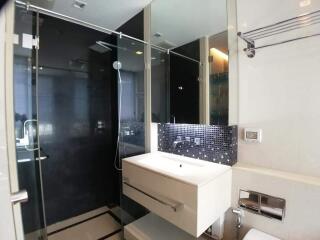 2 bedrooms condominium for sale close to MRT Petchburi station