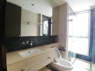 2 bedrooms condominium for sale close to MRT Petchburi station