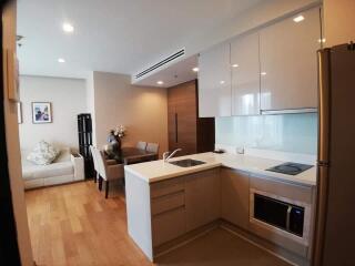 2 bedrooms condominium for sale close to MRT Petchburi station