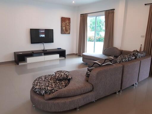 Cozy 2 bedroom house for sale in Plai Laem