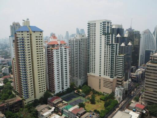 2 bedroom condo for sale close to Asoke BTS station.