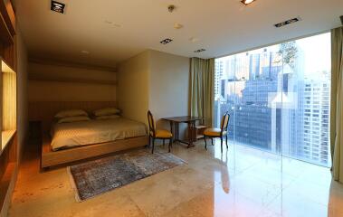 4-bedroom penthouse with private pool close to BTS Asoke