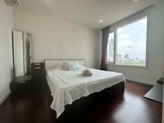 2 bedroom condo for sale on Petchaburi road