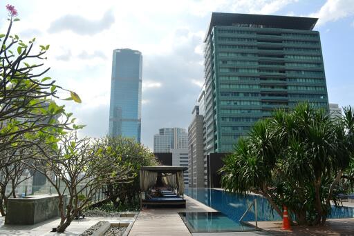 3-bedroom spacious condo with panoramic views in Sathorn