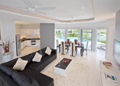 3 bedroom villa for sale in Choeng mon