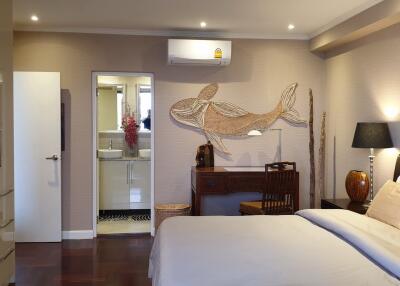 Spectacular 3 bedroom condo in Wong Amat, Pattaya