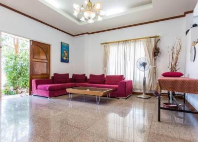 3 bedrooms villa for sale not far from the beach