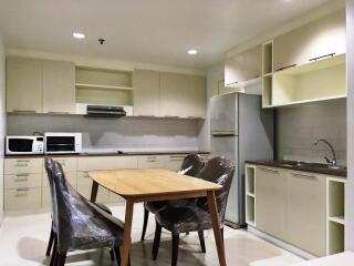 2 bedroom condo for sale close to Phrom Phong BTS Station