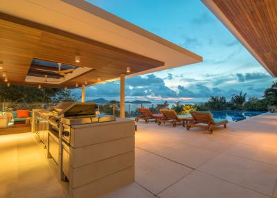 Luxury villa with direct beach access for sale in Phuket