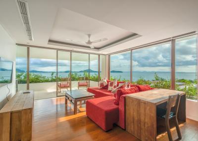 Luxury villa with direct beach access for sale in Phuket