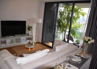 1-bedroom new condo in the heart of Phromphong
