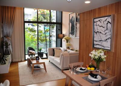 Brand new 1-bedroom duplex in the Phromphong area