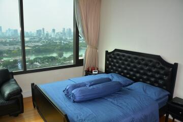 3-bedroom high floor condo for sale in Phromphong area