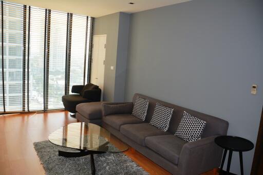 1-bedroom high floor condo in the Thonglor-Ekamai area