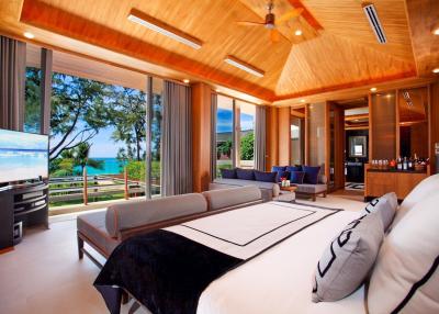 Stunning 5 bedroom beachfront villa