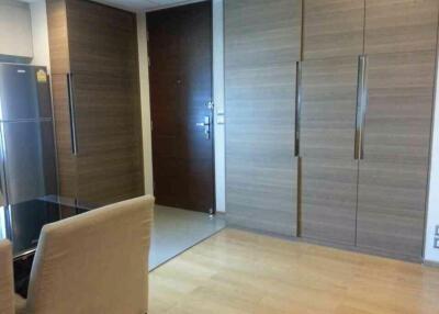 2 bedrooms high floor condo for sale between Asoke and Petchaburi