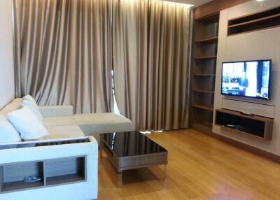 2 bedrooms high floor condo for sale between Asoke and Petchaburi