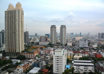 2-bedroom spacious condo in the heart of Sathorn