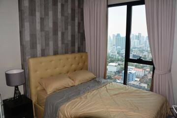 3-bedroom high floor corner unit located in the Petchaburi/Thonglor area