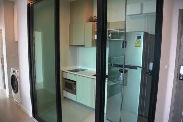 3-bedroom high floor corner unit located in the Petchaburi/Thonglor area