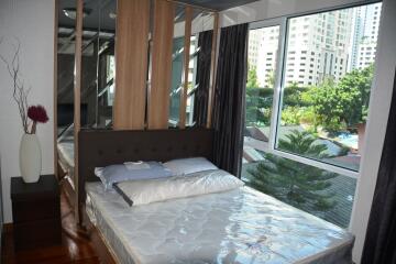 2-bedroom modern condo in Nana/Asoke area