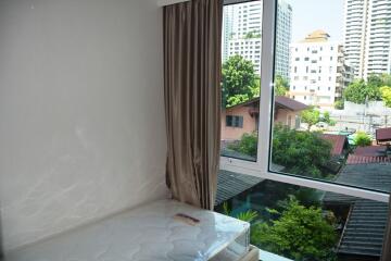 2-bedroom modern condo in Nana/Asoke area