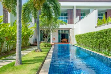 Stunning duplex with private pool