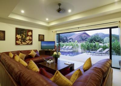 3-bedroom pool villa close to Nai Harn Beach
