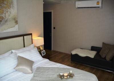 2-bedroom modern condo in Yen Akard